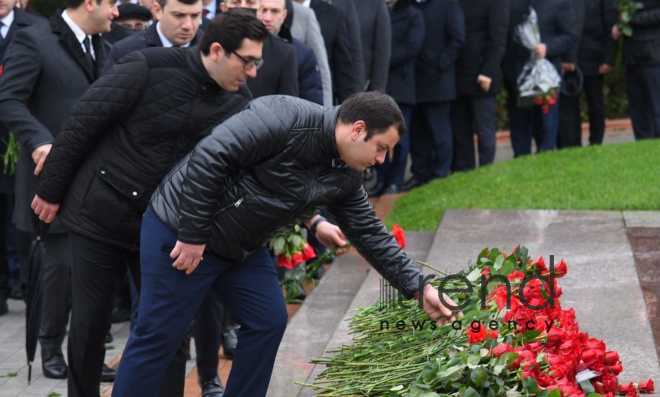 Общественность Азербайджана чтит память великого лидера Гейдара Алиева Aзербайджан Баку 12 декабря 2022